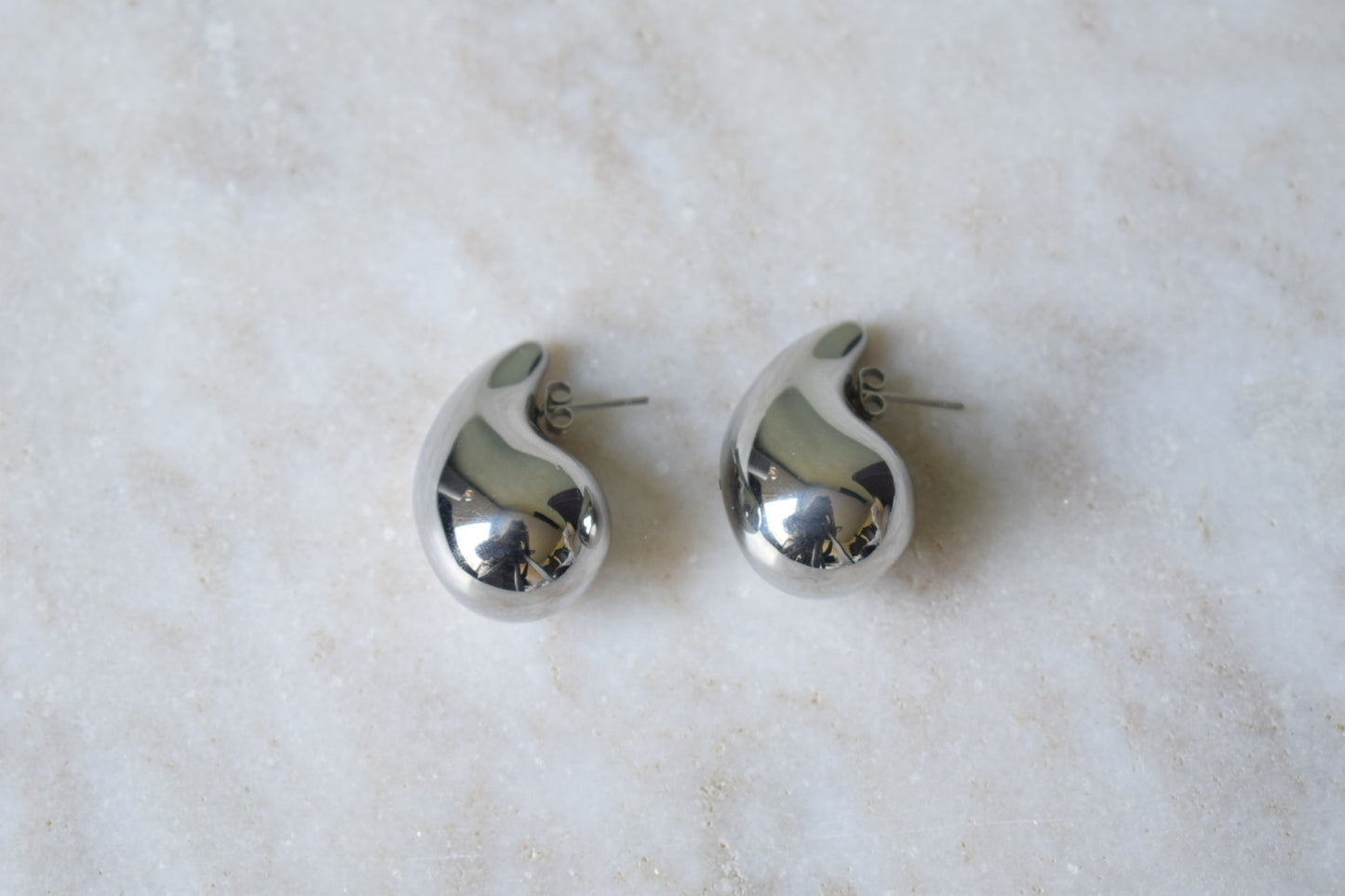 Costa Blanca Teardrop Earrings Silver