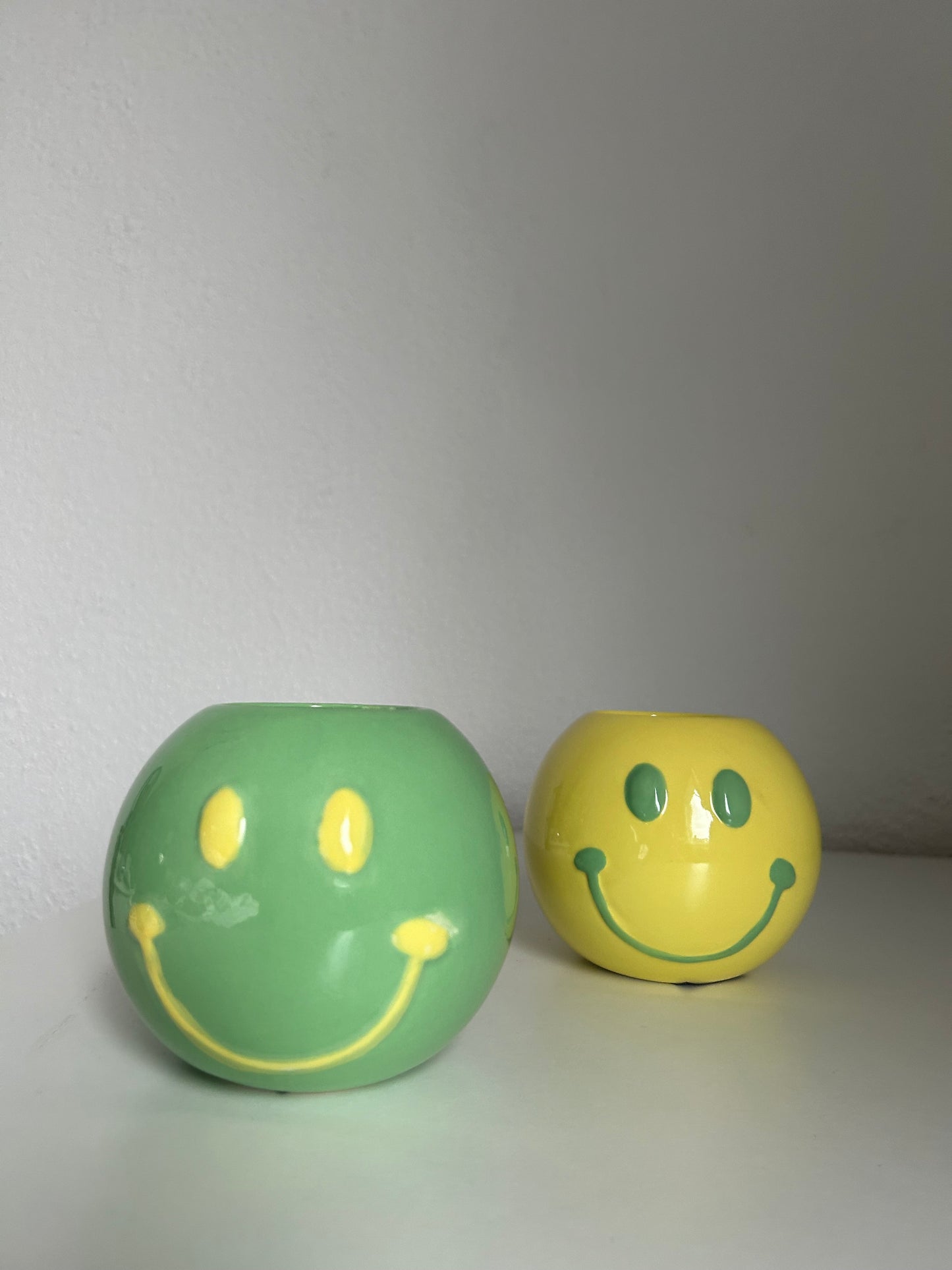 Yellow Green Smiley Potje