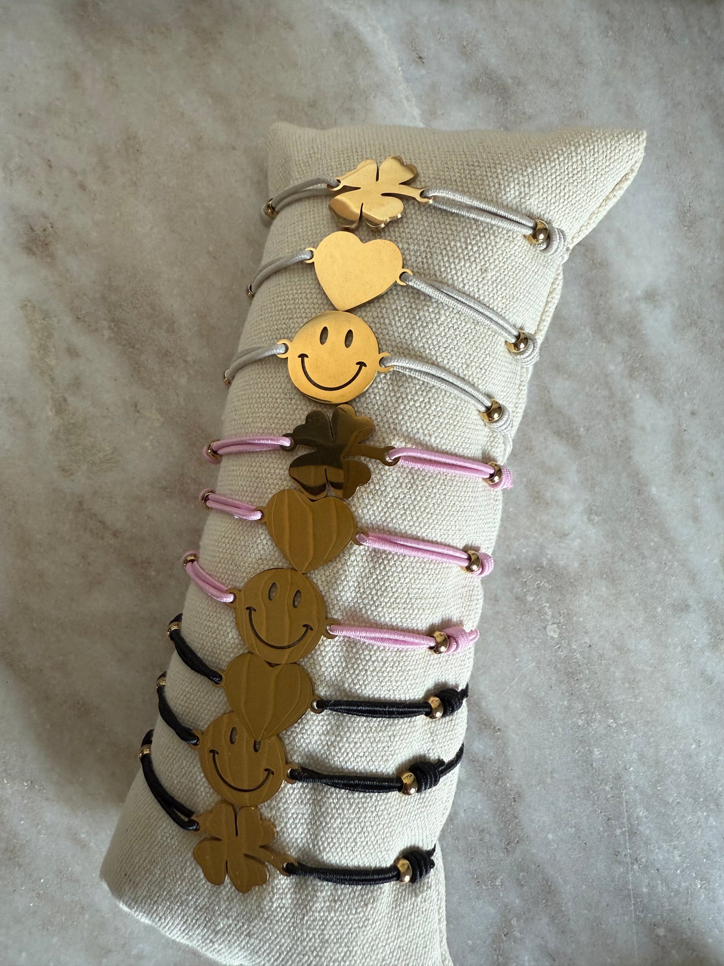 Smiley Armband Black