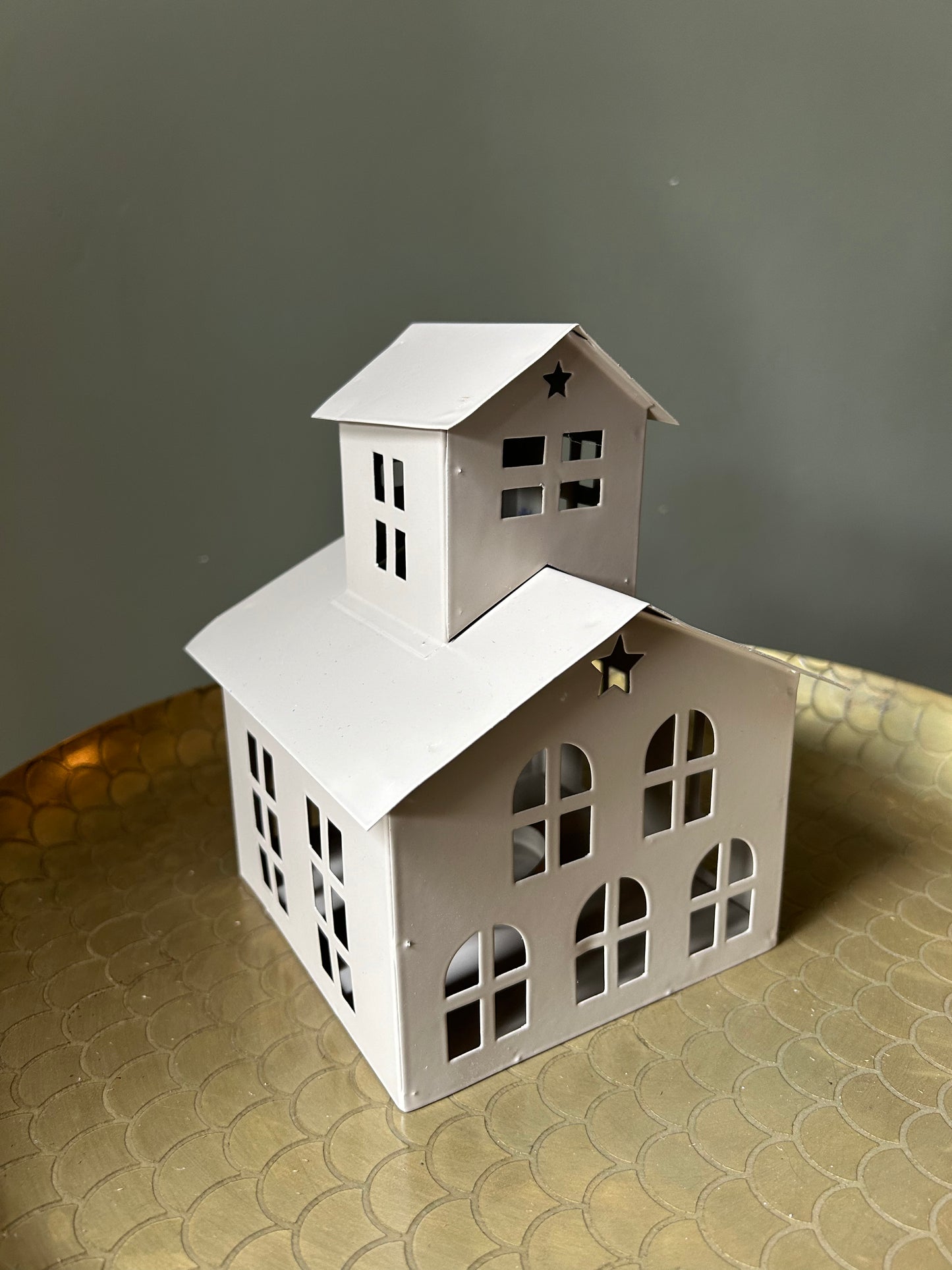 Huisje met torentje beige