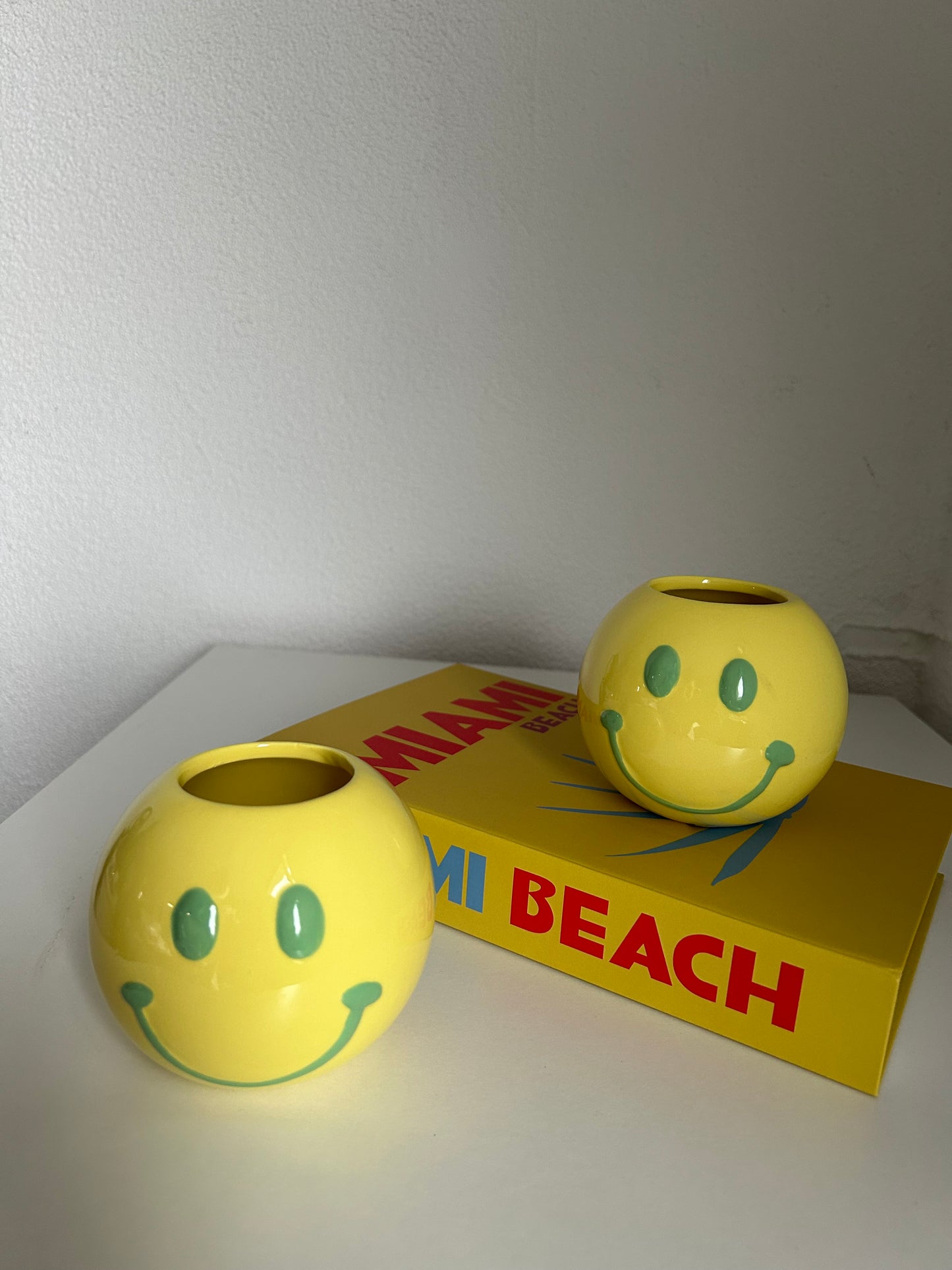 Yellow Green Smiley Potje
