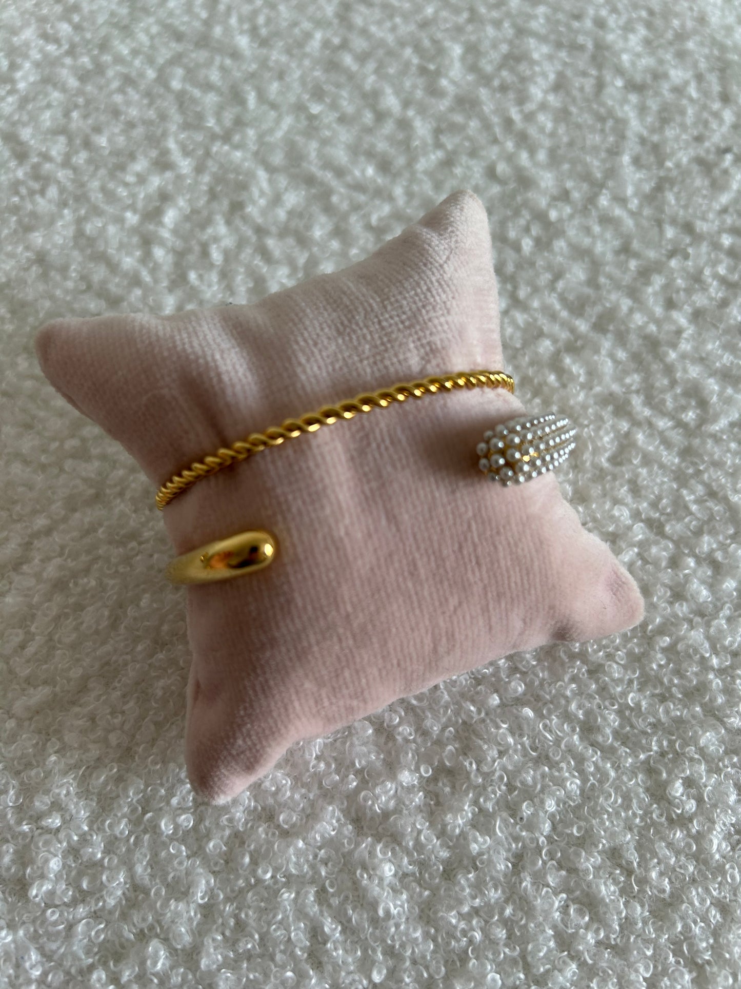 Pam Bangle Pearls