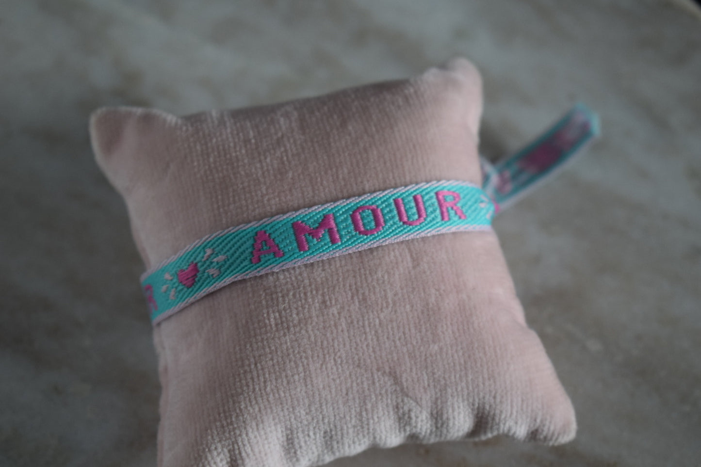 AMOUR AMOUR