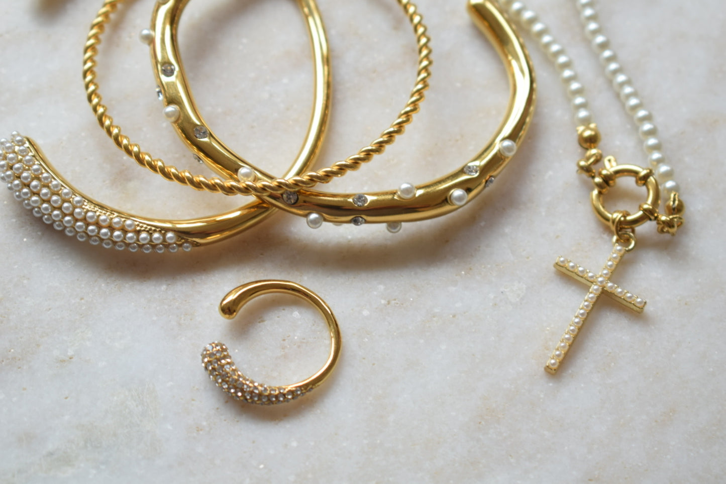 Ketting Pearls + Cross