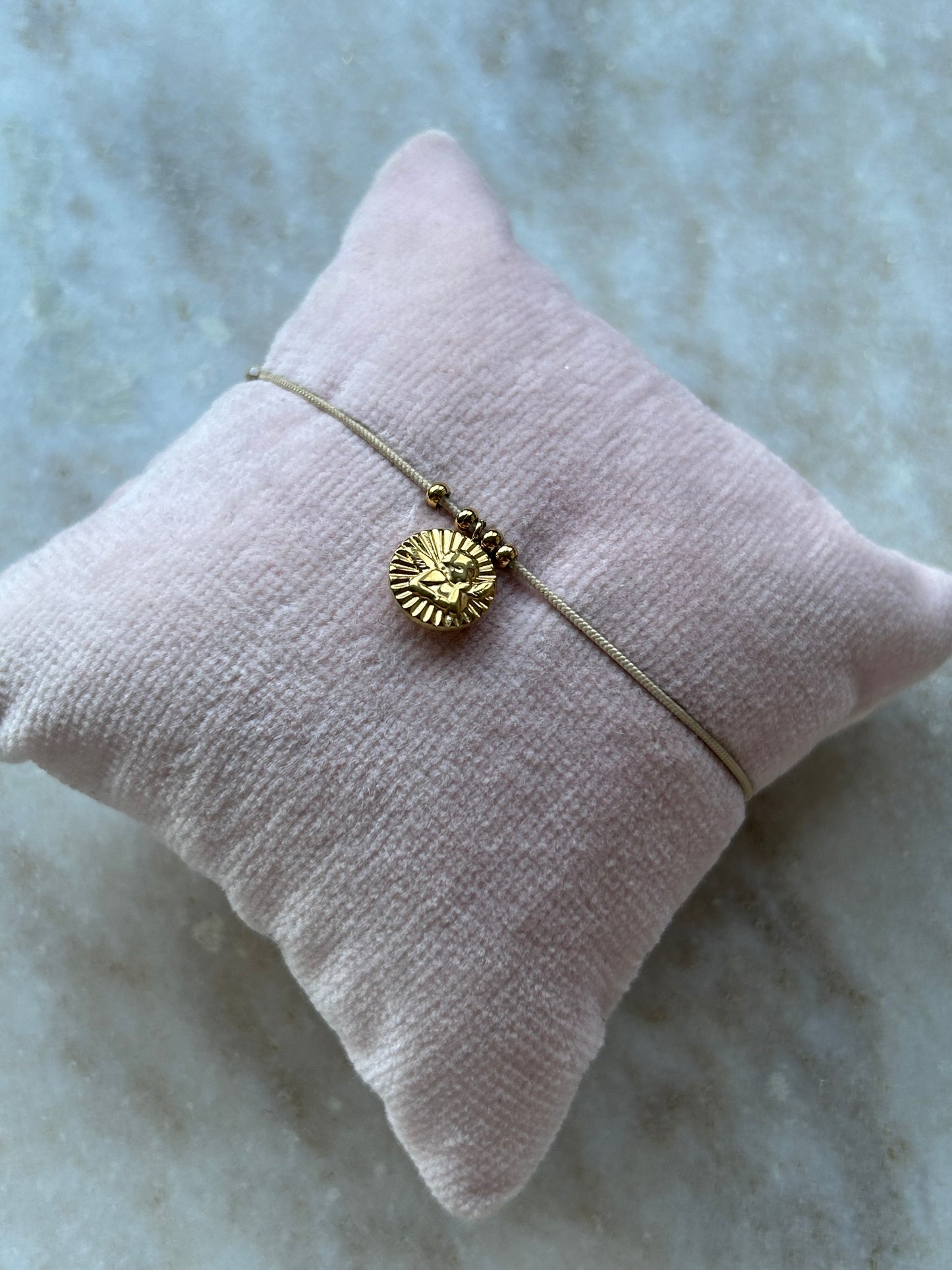 Chéri Armbandje Beige Engel