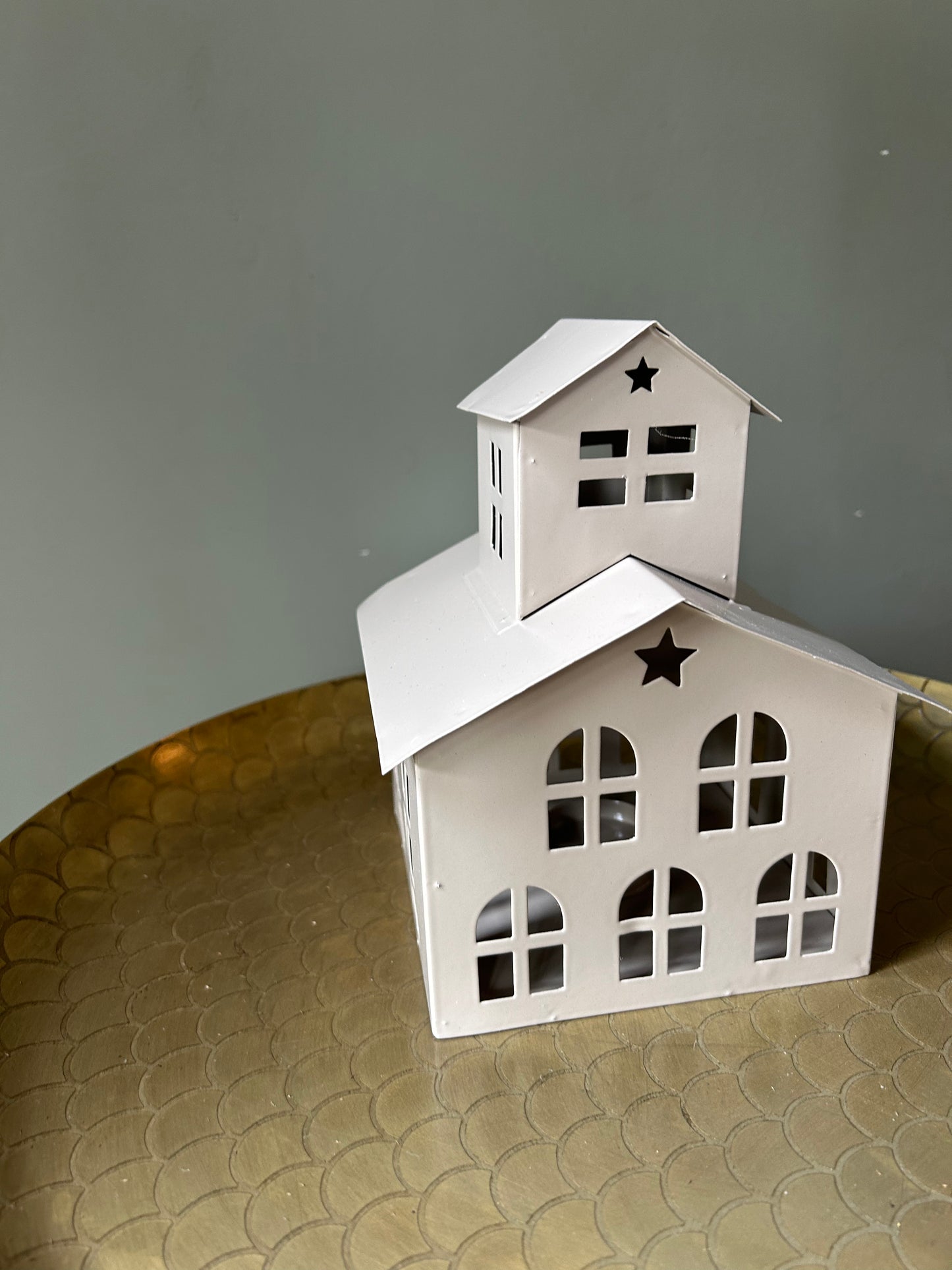 Huisje met torentje beige
