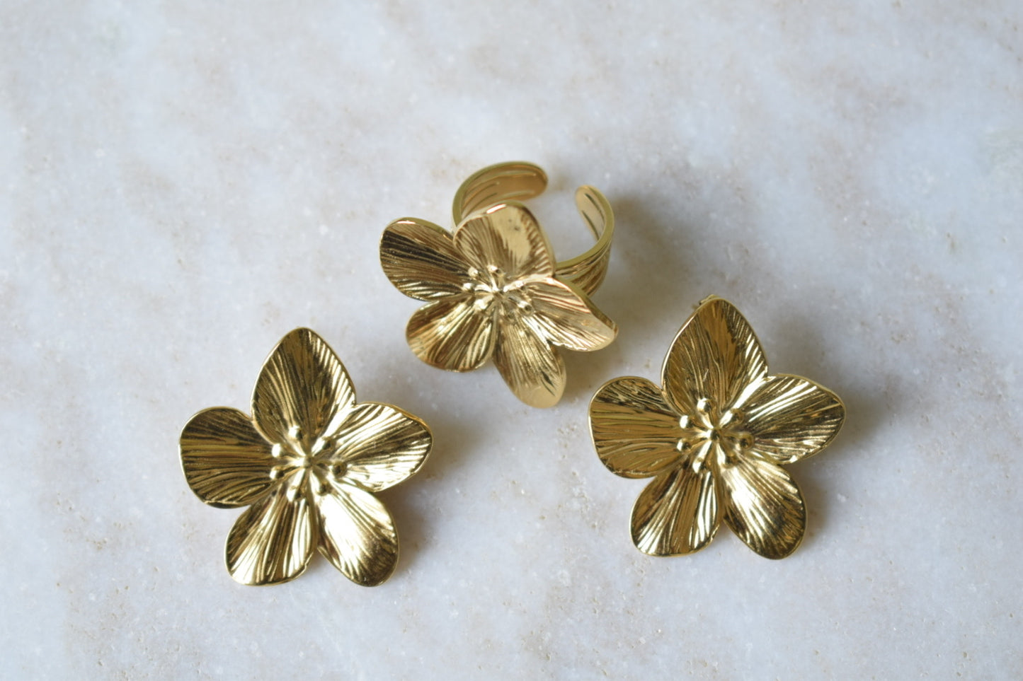 Tenerife Flower Ring Gold