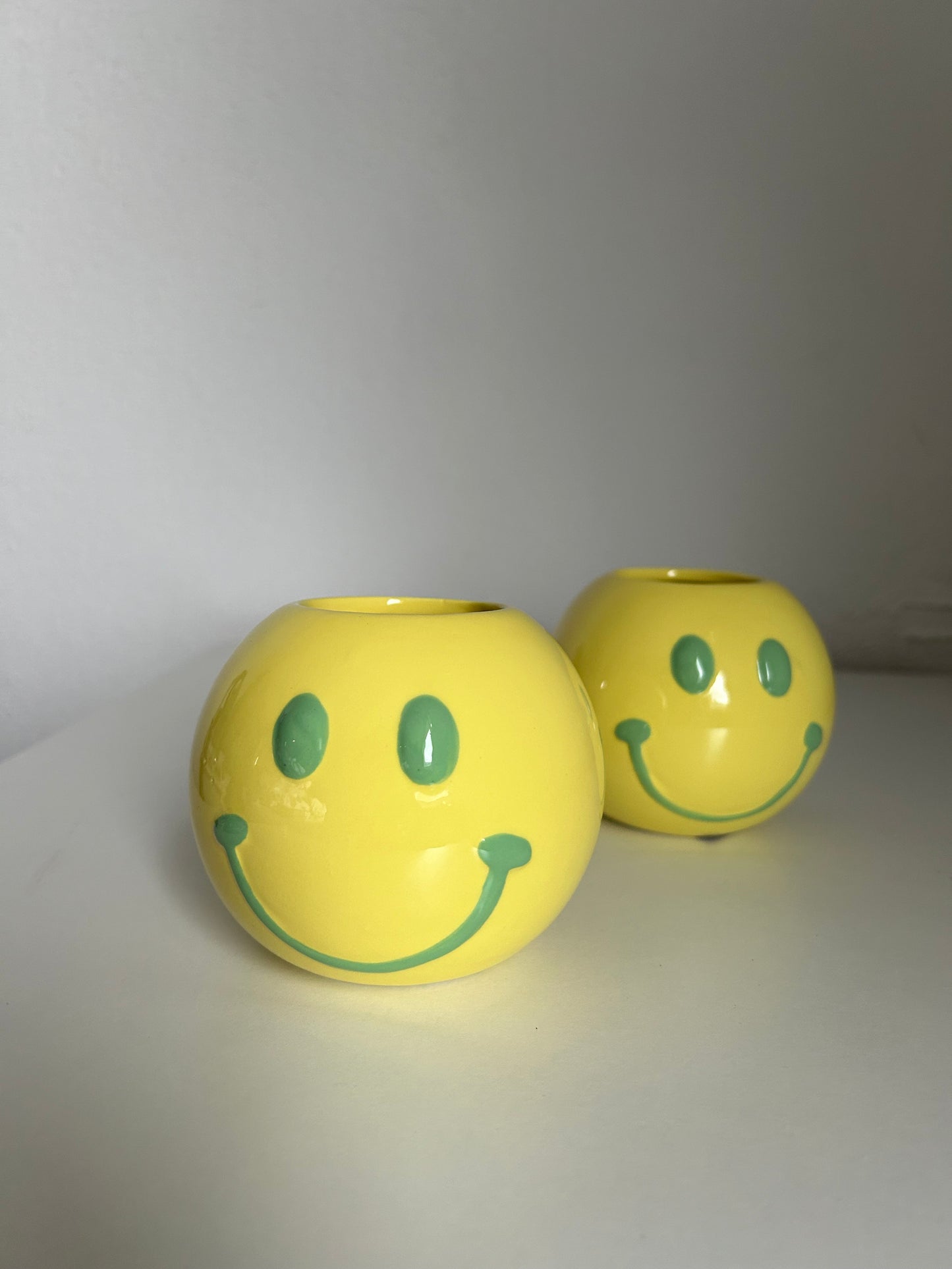 Yellow Green Smiley Potje